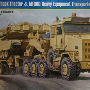 Hobby Boss  85502 M1070 Truck Tractor & M1000 Transporter