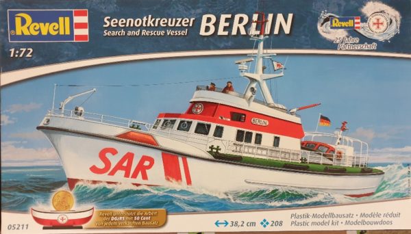 Revell 05211 Seenotkreuzer Berlin Search and Rescue Vessel 1/72