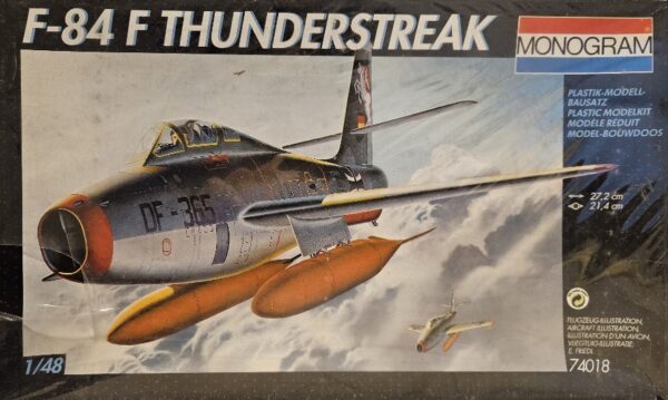 Monogram 74018 F-84 F Thunderstreak 1/48