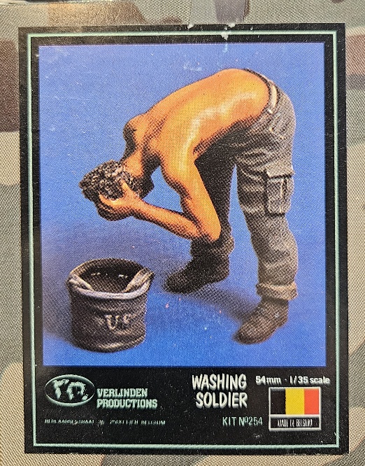 Verlinden Productions 254 Washing Soldier 1/35