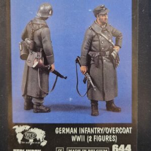 Verlinden Productions 644 German Infantry / Overcoat WWII (2 figures) 1/35