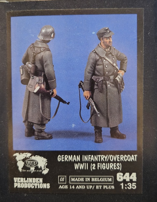 Verlinden Productions 644 German Infantry / Overcoat WWII (2 figures) 1/35