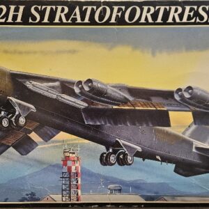 AMT 8623 B-52H Stratofortress 1/72