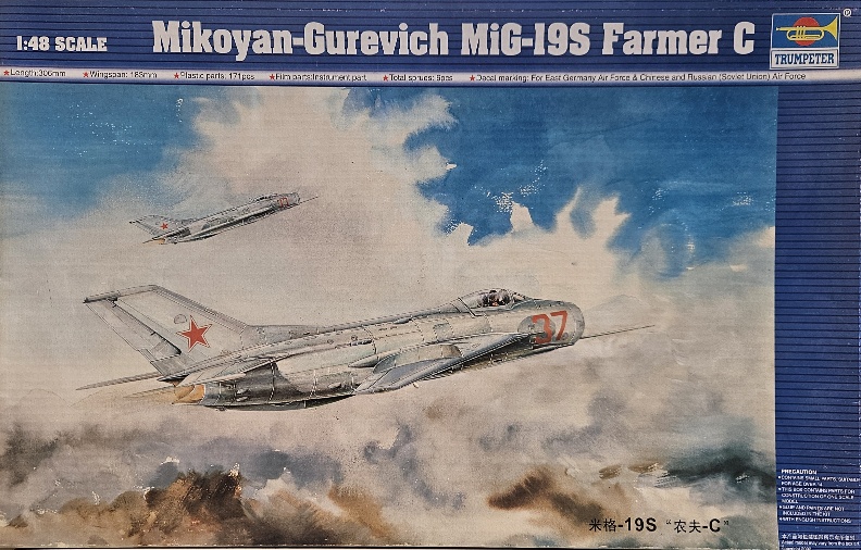 2 Trumpeter 02803 Mikoyan-Gurevich MiG-19S Farmer C 1/48