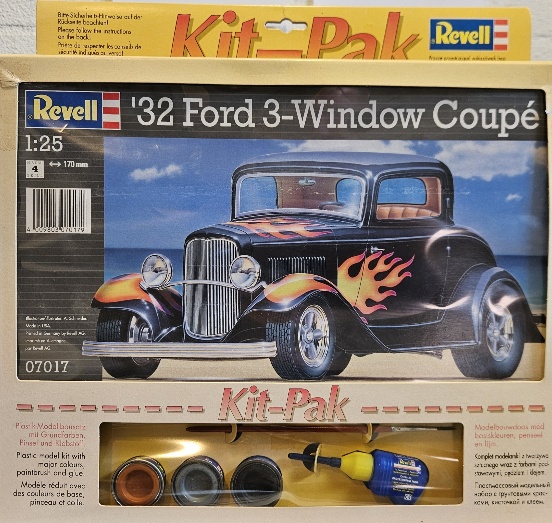 Revell 07017 Kit-Pak '32 Ford 3-Window Coupe (incl. verf en lijm) 1/25