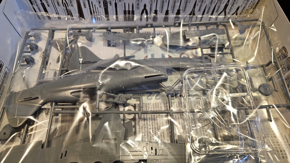 2 Tamiya 61048 Dewoitine D.520 1/48 - Afbeelding 2