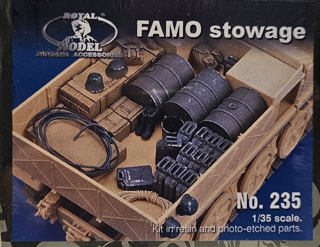 Royal Model 235 FAMO Stowage 1/35