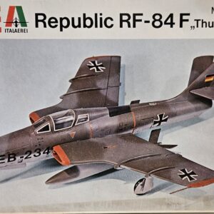 Revell H-2003 Republic RF-84F ,,Thunderflash" 1/72