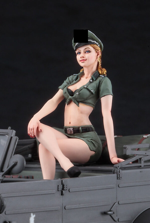 Hasegawa 52253 Pkw.K1 Kübelwagen Type 82 w/Blond Girl's Figure 1/24 - Afbeelding 2