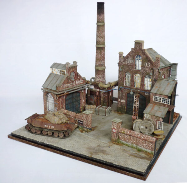 04 RT-Diorama 35282 The Factory (Diorama Base) 1/35 - Afbeelding 2