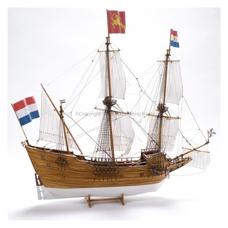 Billing Boats  no. 450** Half Moon 1/40