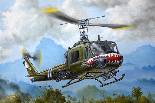 01 Trumpeter 05112 UH-1B Huey - Gunship 1/35